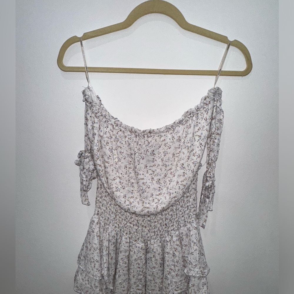 FOREVER 21 STRAPLESS FLORAL ROMPER